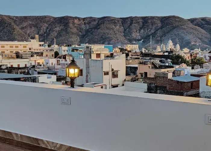 Varah Square Guest House